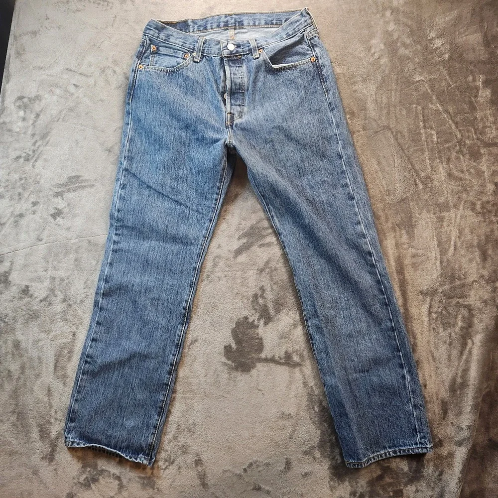 Levis 501 Jeans Mens 32x30 Blue Button Fly Original Straight Denim
